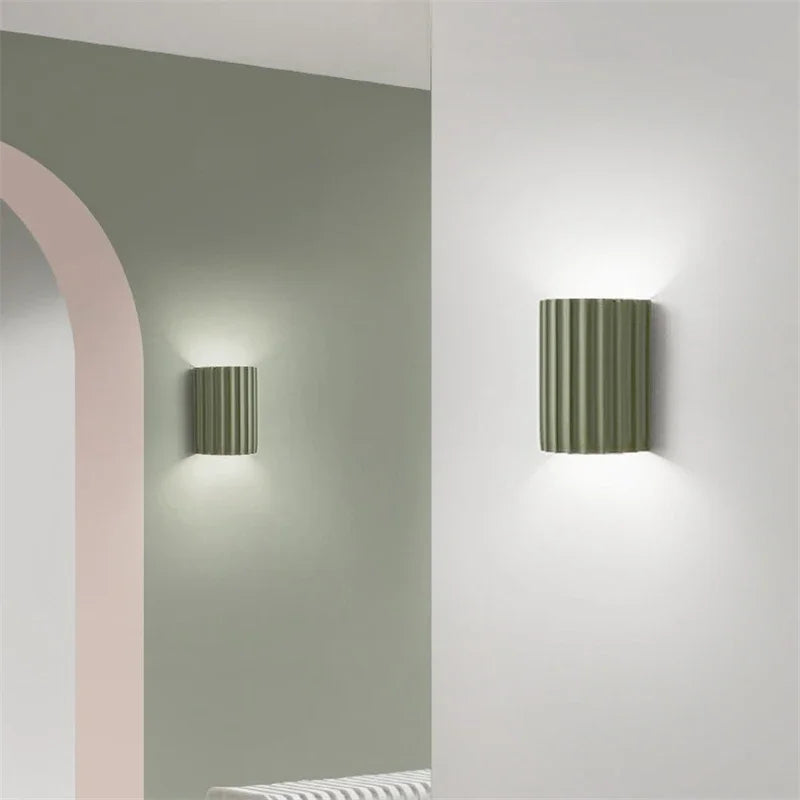 Ribbed Nordic Resin Wall Lamp