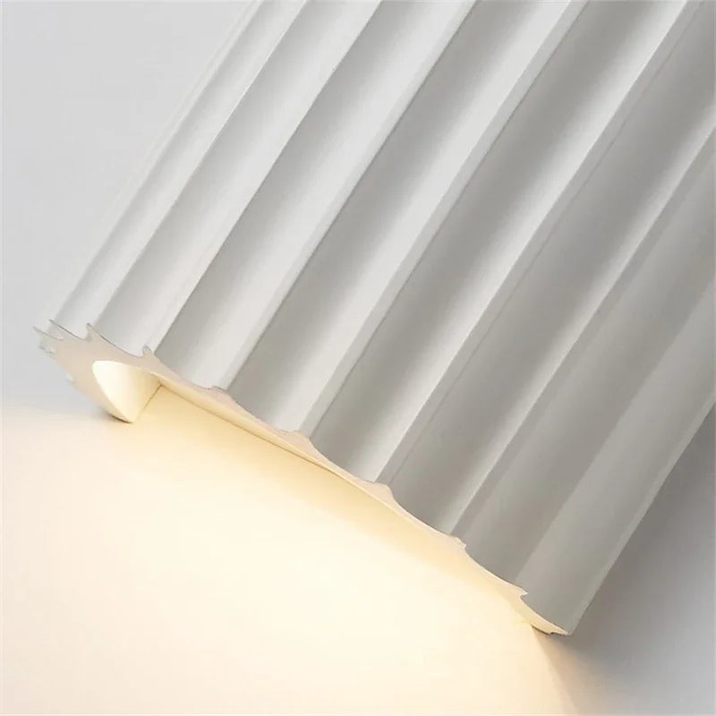 Ribbed Nordic Resin Wall Lamp